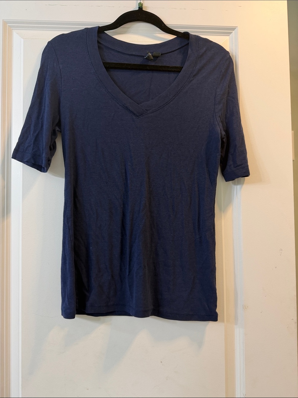 Cynthia Rowley Navy V-Neck Short Sleeve Tee
